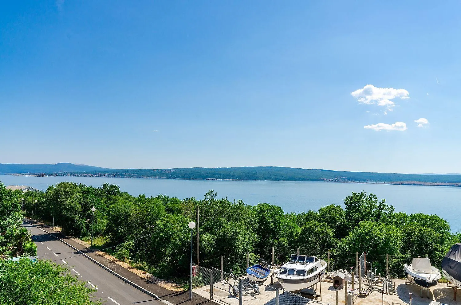 Komfortables Apartment Nur 500 Meter Zum Strand Mit Meerblick, Privatem Balkon, Grill دْغاماي
