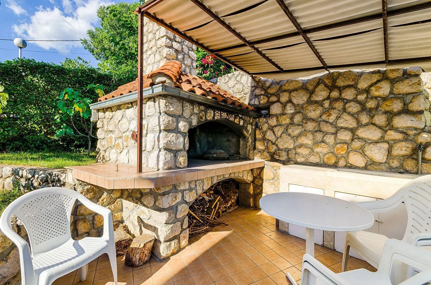 Komfortables Apartment Nur 500 Meter Zum Strand Mit Meerblick, Privatem Balkon, Grill دْغاماي